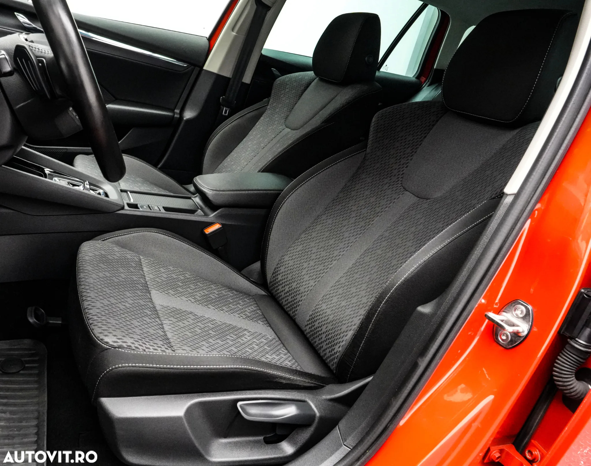 Skoda Octavia Combi 2.0 TDI DSG Ambition - 11