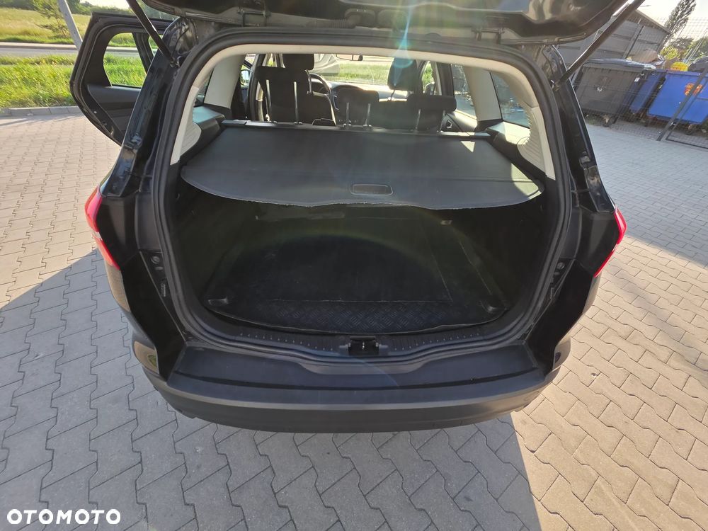 Ford Focus 1.6 Edition - 6