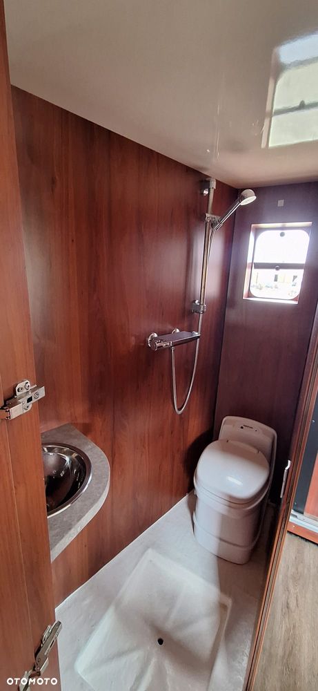 Scania Koniowóz 7-koni + living - 15