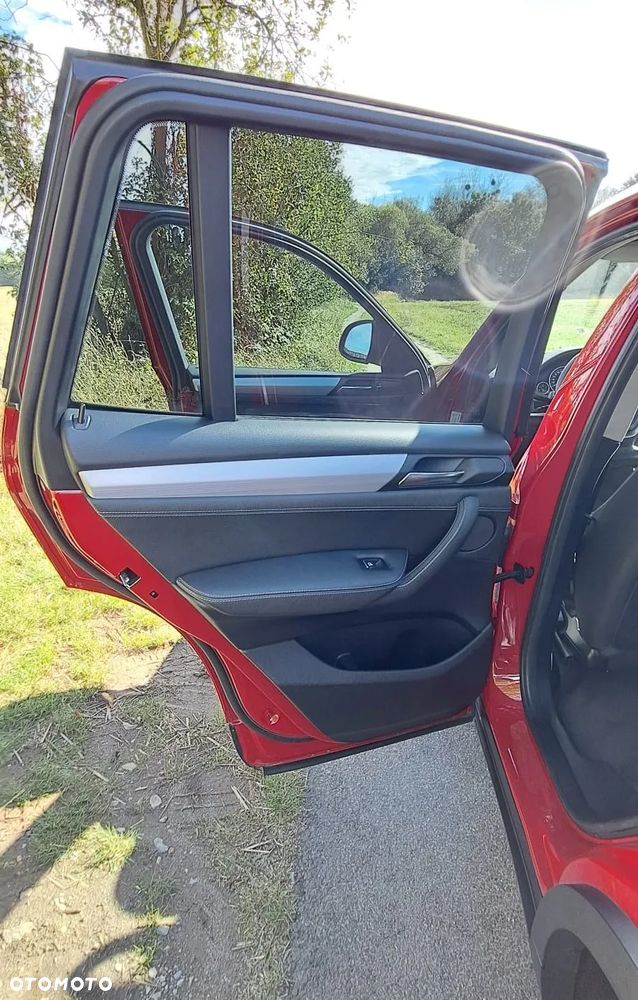 BMW X3 xDrive20i - 29