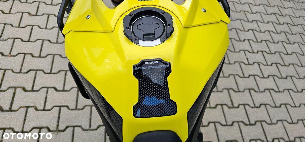 Suzuki DL - 11