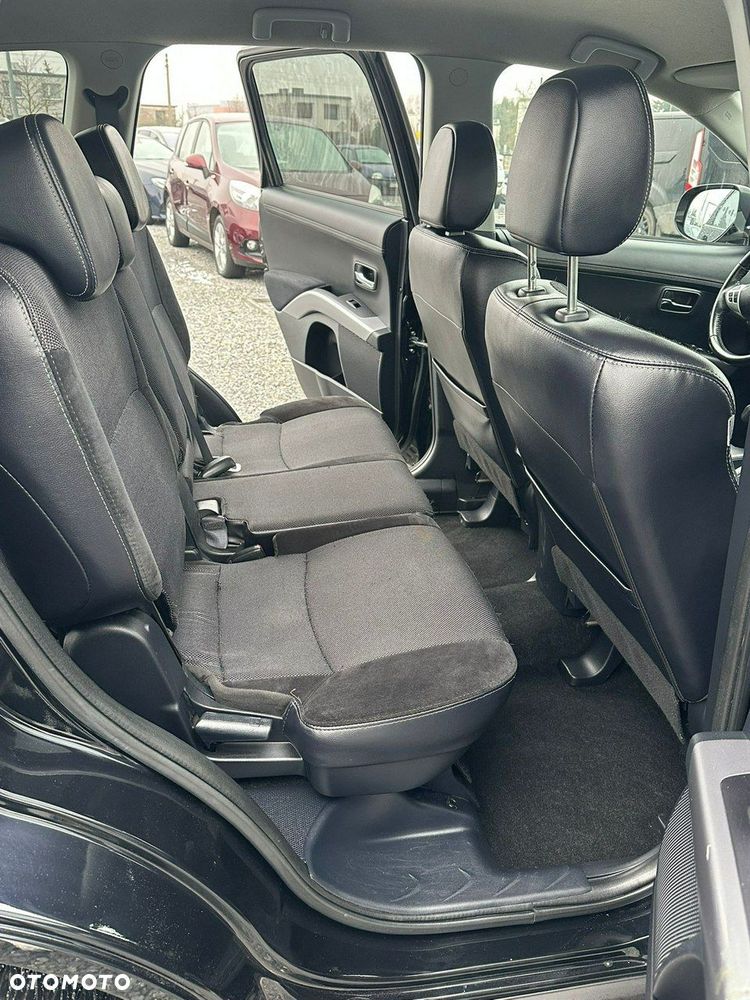 Mitsubishi Outlander - 9