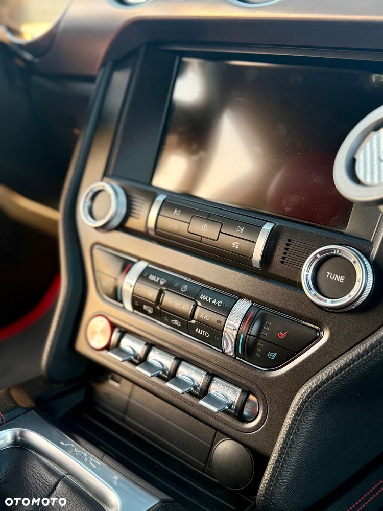 Ford Mustang - 23