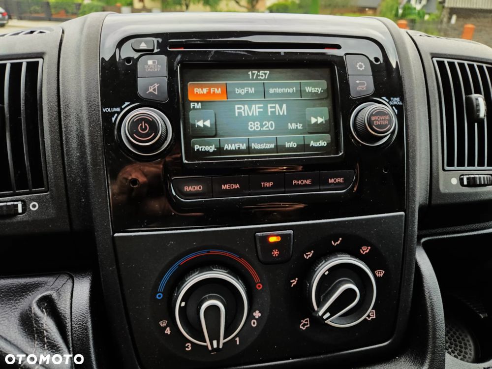 Peugeot Boxer HDi 333 L2H2 Allure - 19