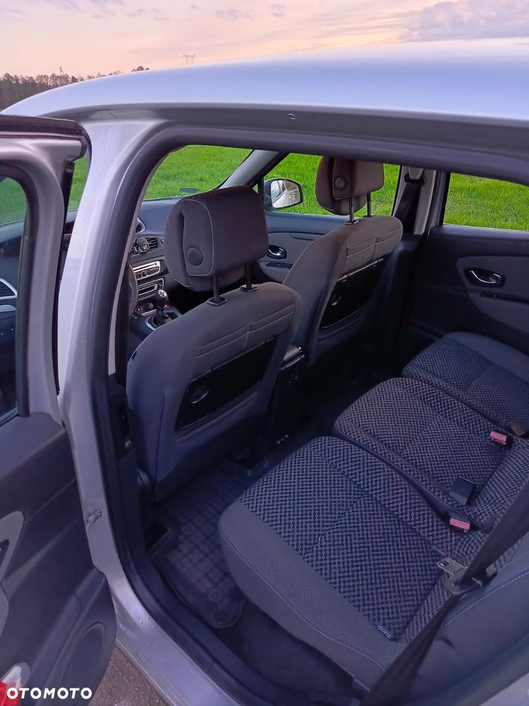 Renault Scenic - 6