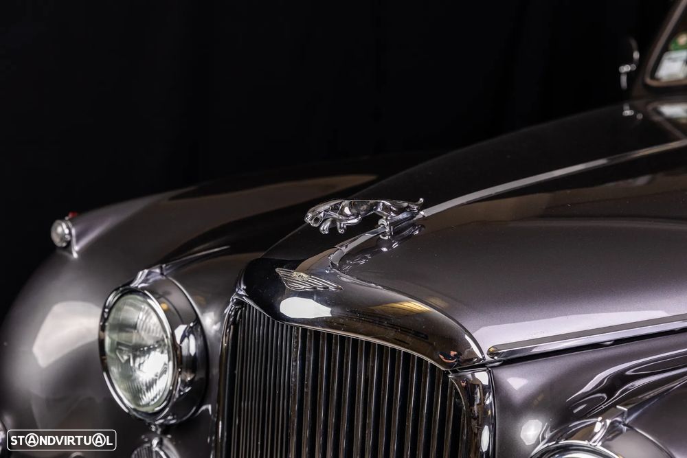 Jaguar MK IX - 29