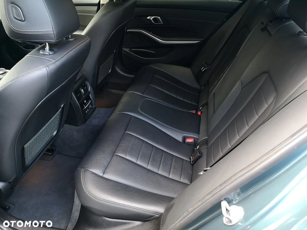 BMW Seria 3 320i Advantage - 29