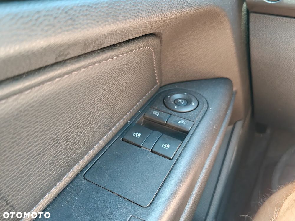 Opel Astra 2.0 T Cosmo - 20