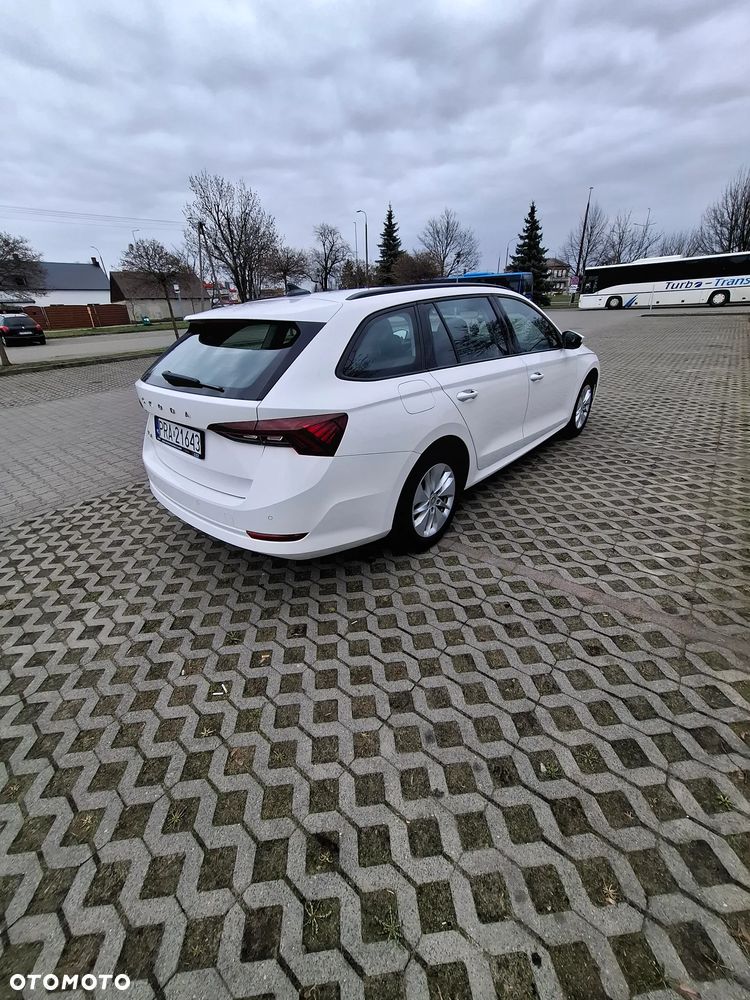 Skoda Octavia 2.0 TDI DSG Selection - 5