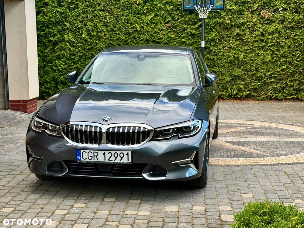 BMW Seria 3 330e Luxury Line sport - 12