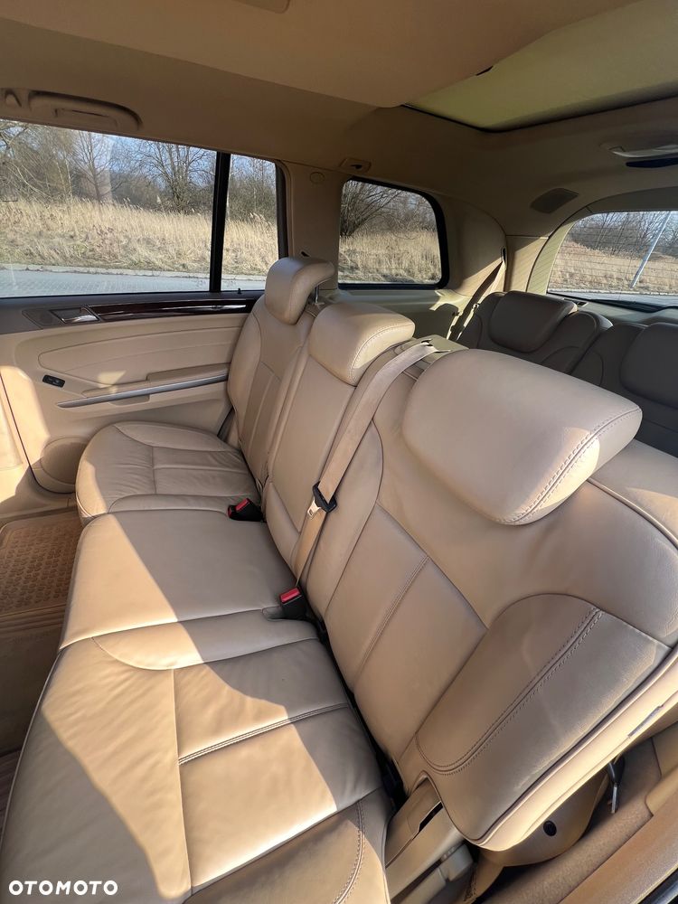 Mercedes-Benz GL - 9