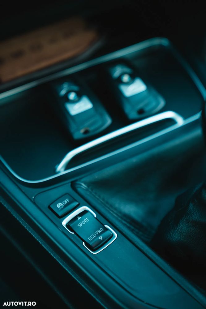 BMW Seria 3 318d - 17