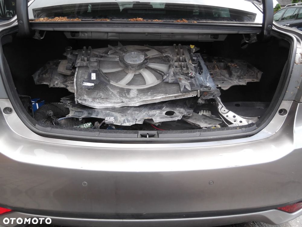 Toyota Avensis - 17