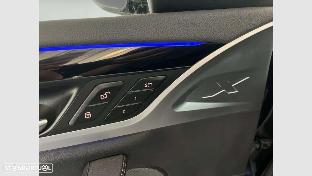 BMW x4 20 d xDrive Pack M - 20