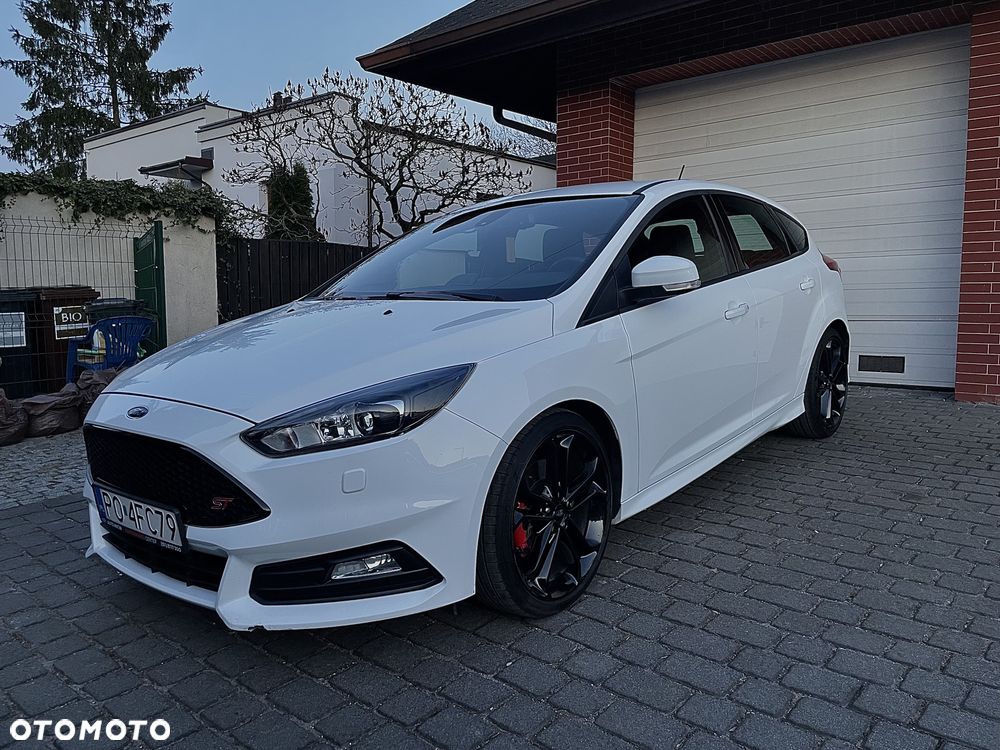 Ford Focus 2.0 EcoBoost ST-2 - 3