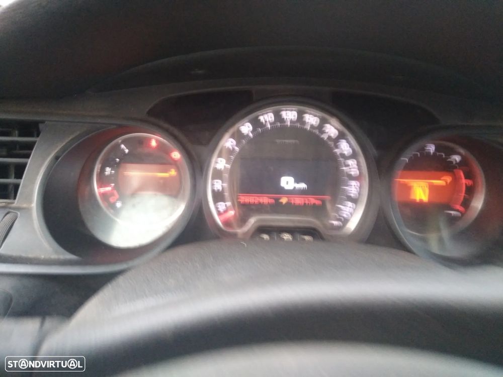 Citroën C5 Tourer e-HDi 110 EGS6 FAP Tendance - 1