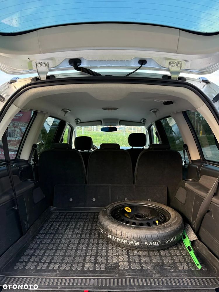 Ford Galaxy - 19