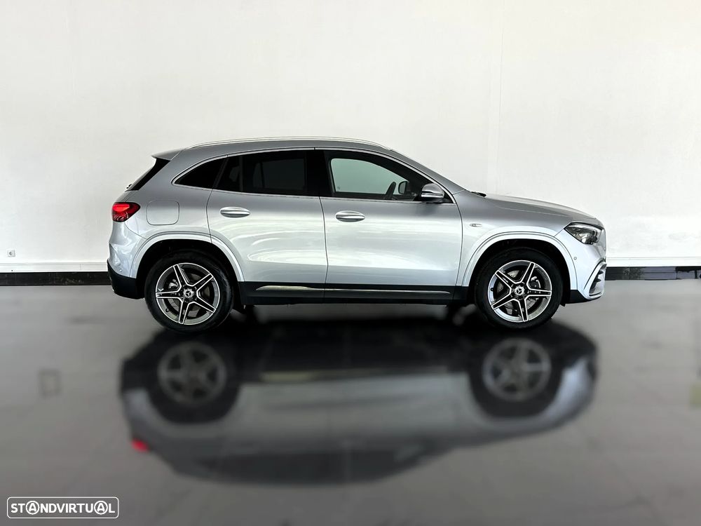 Mercedes-Benz GLA 250 e AMG Line - 3