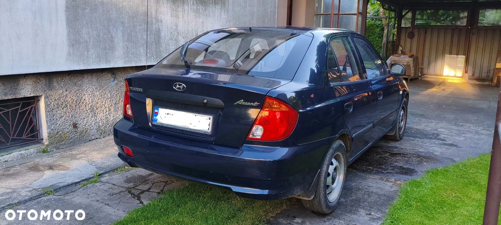 Hyundai Accent 1.5 Comfort - 4