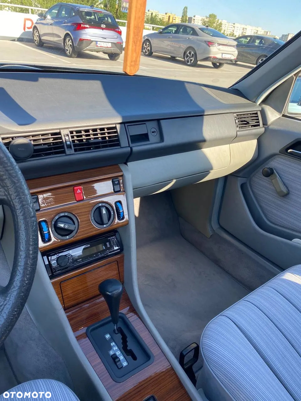 Mercedes-Benz W124 (1984-1993) - 12