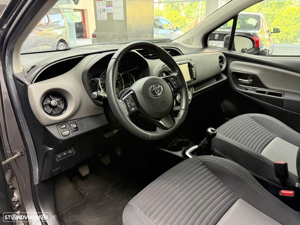 Toyota Yaris 1.0 VVT-i Exclusive - 21