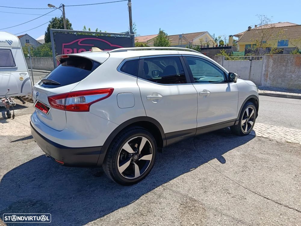 Nissan Qashqai - 25