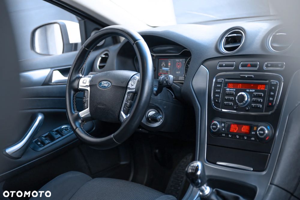 Ford Mondeo 2.0 TDCi Titanium - 10