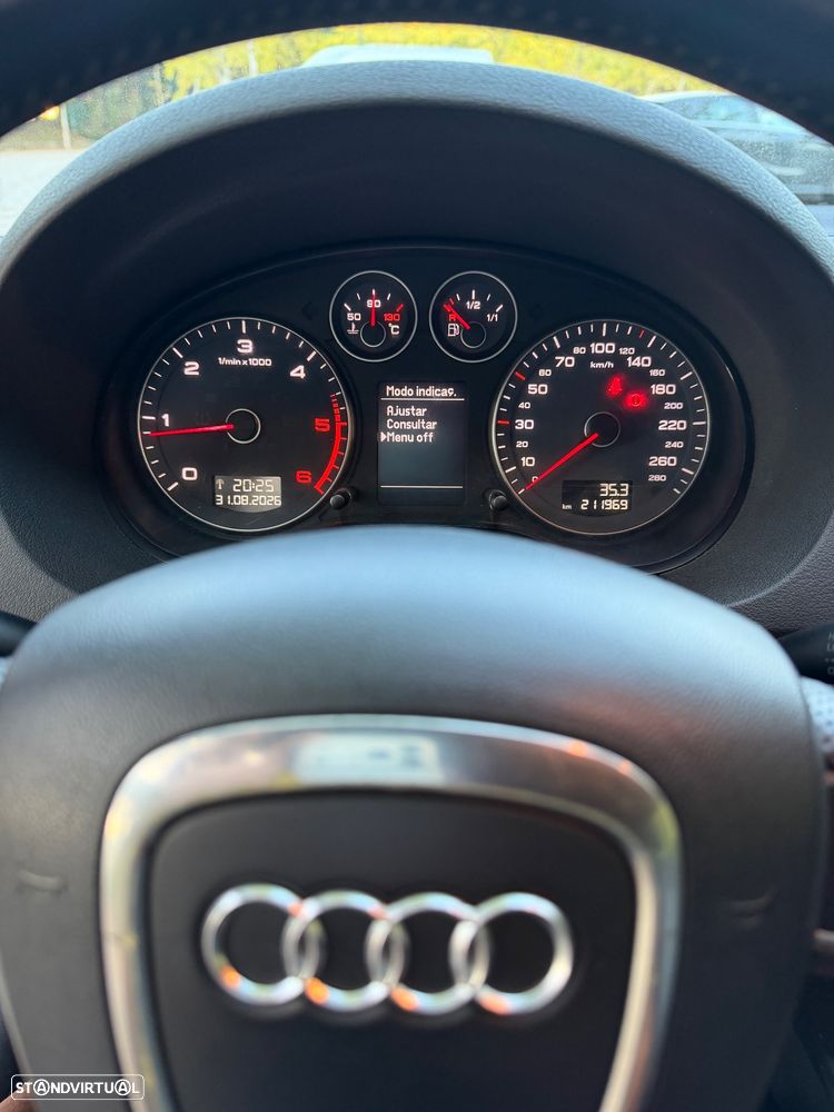 Audi A3 Cabrio 1.6 TDi DPF S line Sport Pack - 9