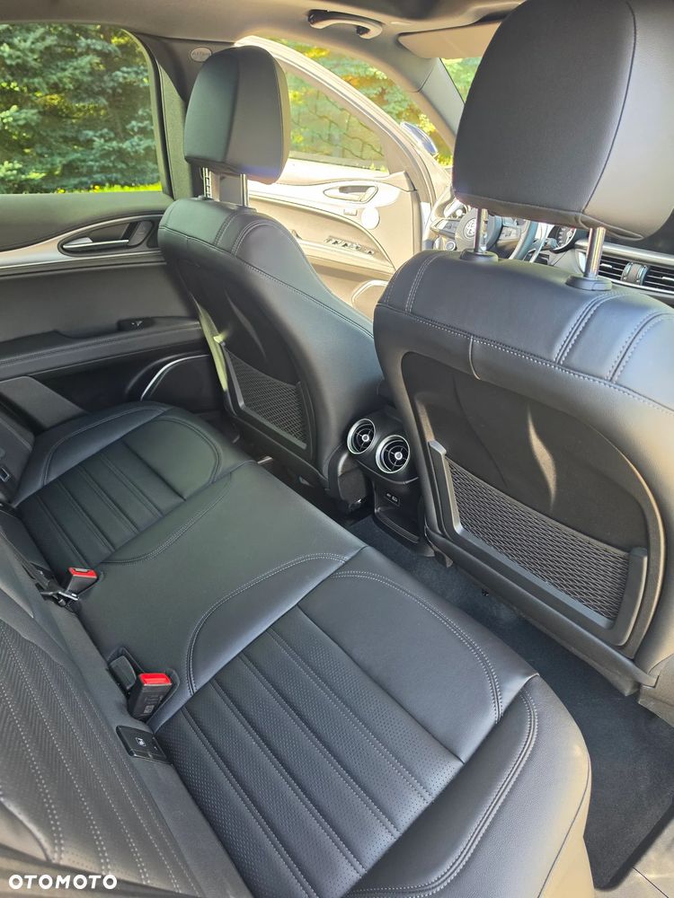 Alfa Romeo Stelvio 2.0 Turbo Veloce Q4 - 14