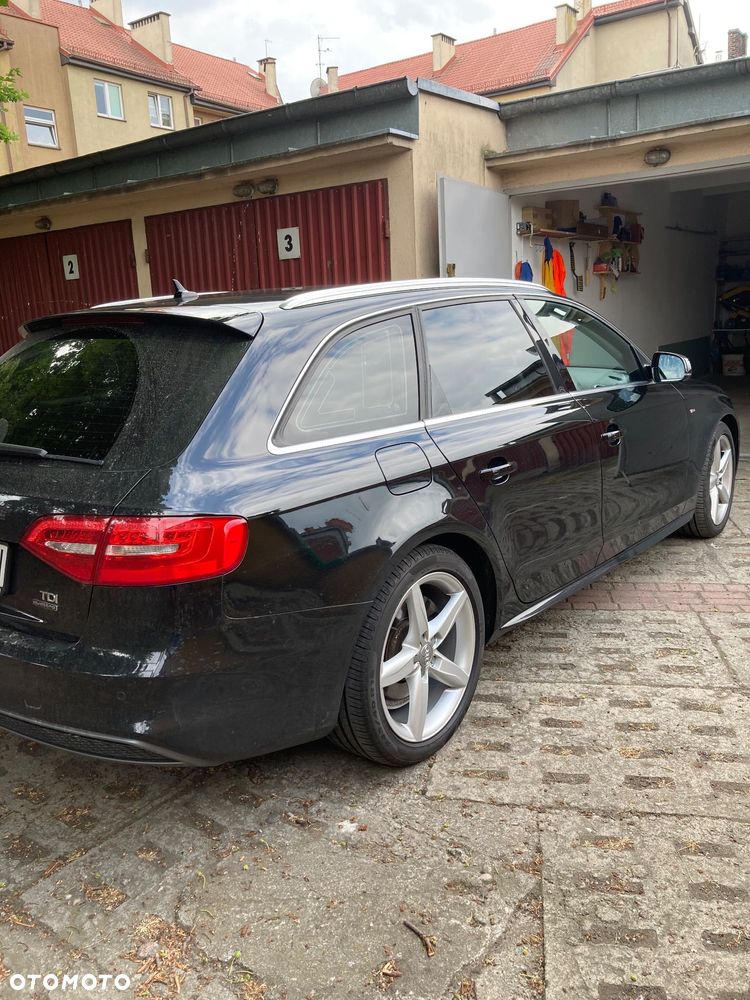 Audi A4 Avant 2.0 TDI DPF clean diesel quattro S tronic S line Sportpaket - 6