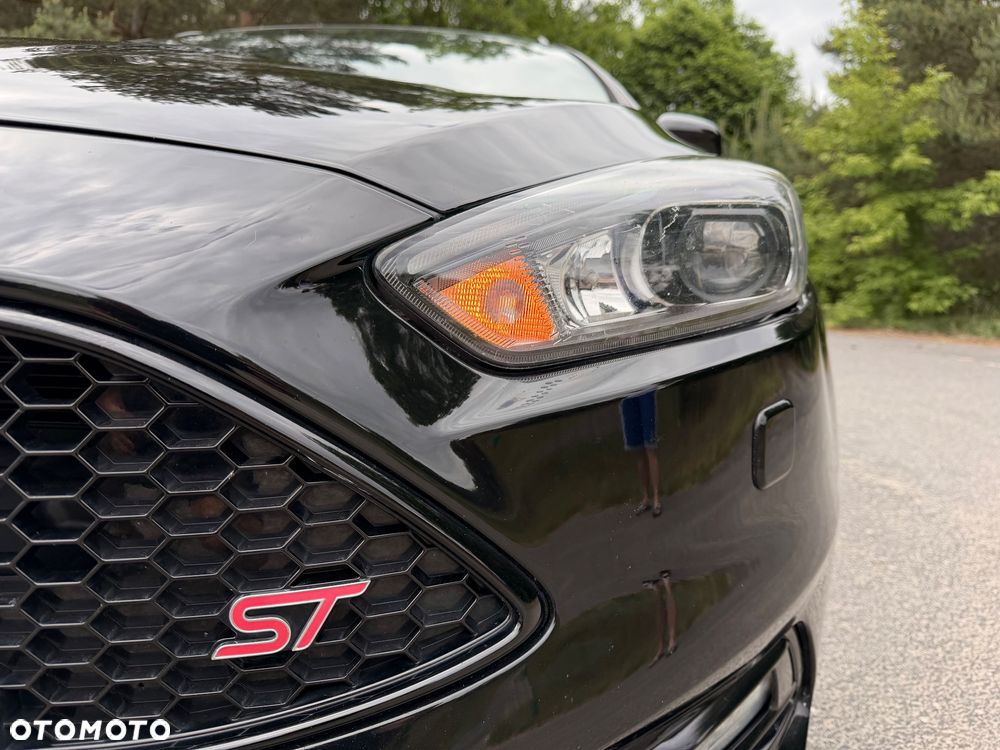 Ford Focus 2.0 EcoBoost ST-2 - 3