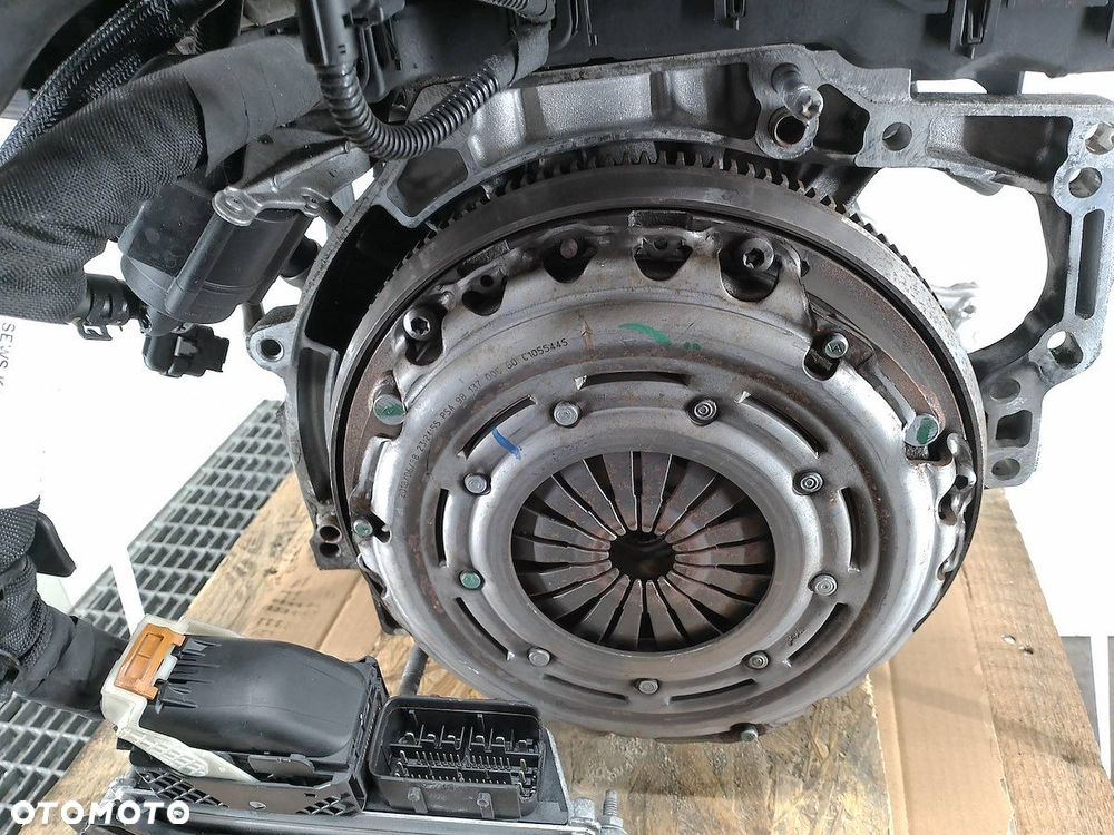 SILNIK PEUGEOT 208 HN05  10XVAW 1.2 THP PURETECH - 4