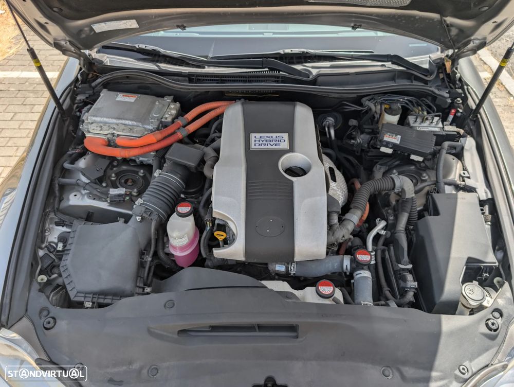 Lexus IS 300H Executive+ - 10