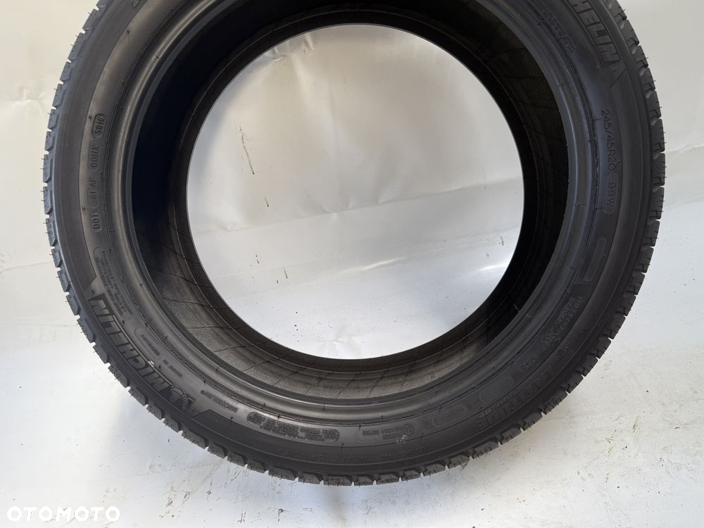 245/45/20 Michelin Latitude Tour HP 99W - 3