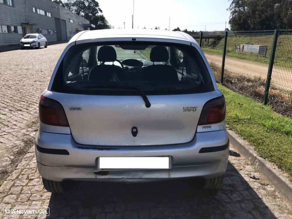 Toyota Yaris 1.0 3P 2001  - Para Peças - 1