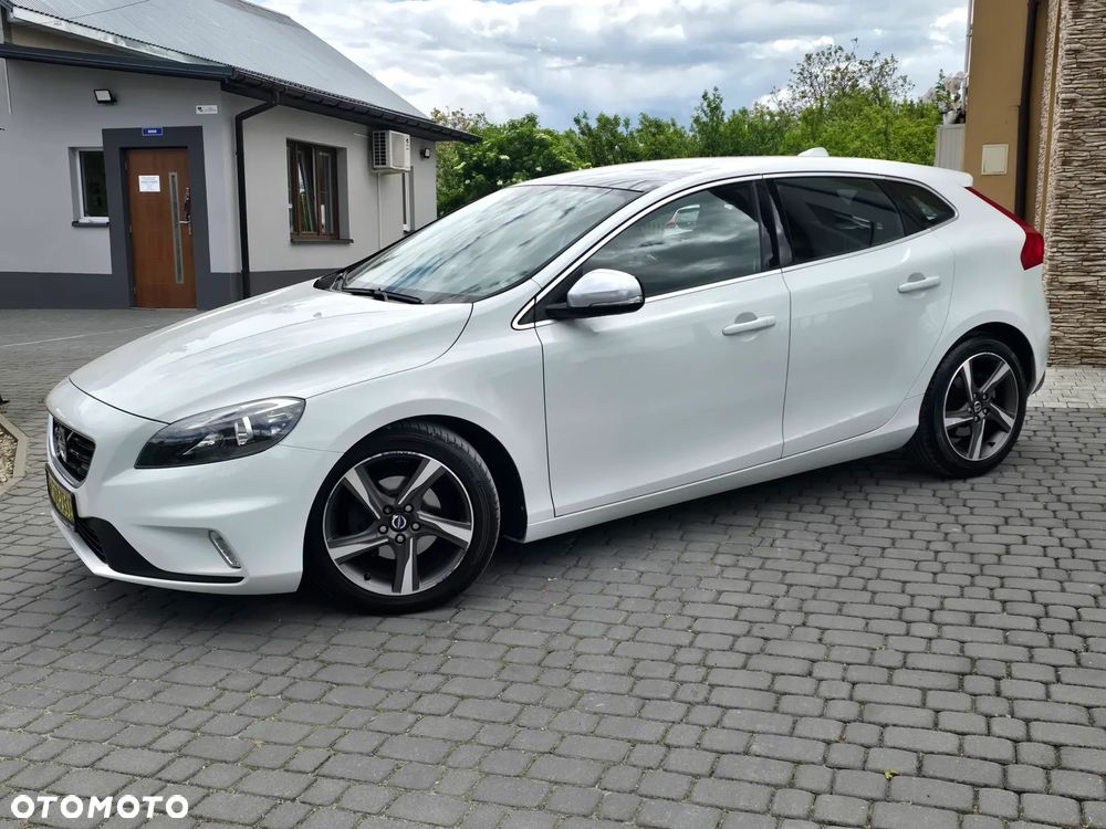 Volvo V40 D2 R Design - 5