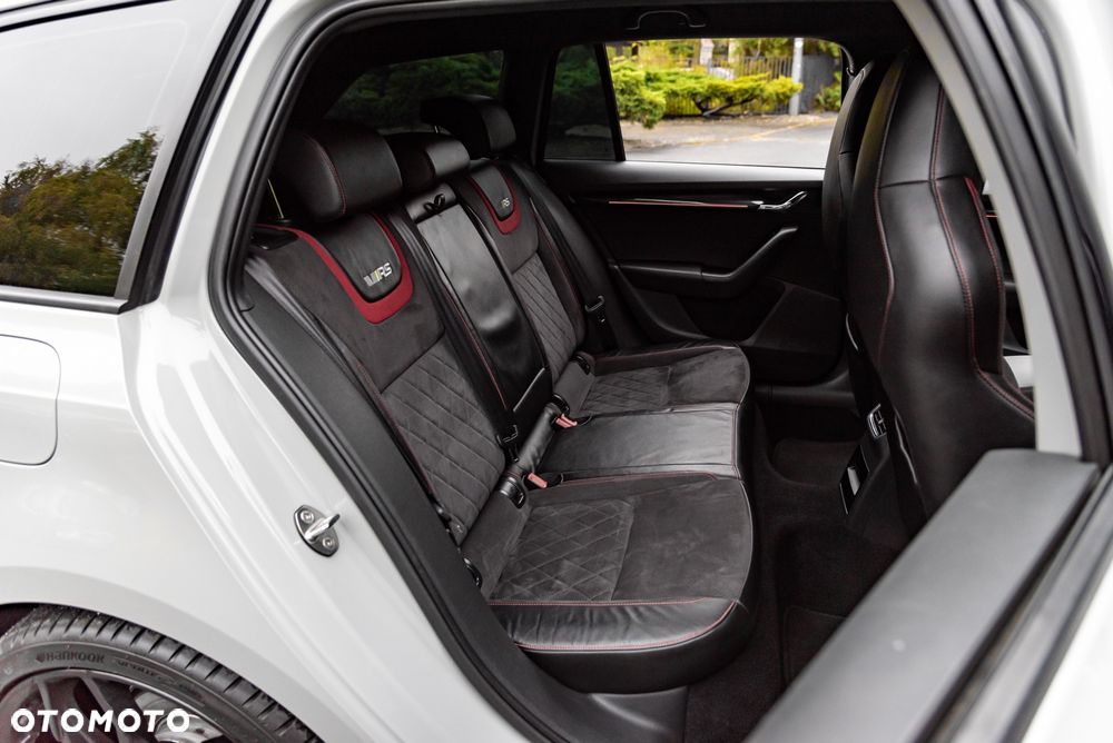 Skoda Octavia 2.0 TDI 4x4 DSG RS - 21