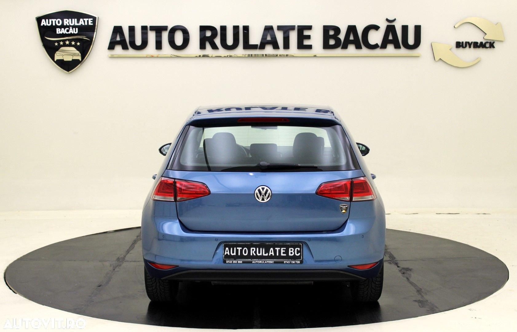 Volkswagen Golf - 11
