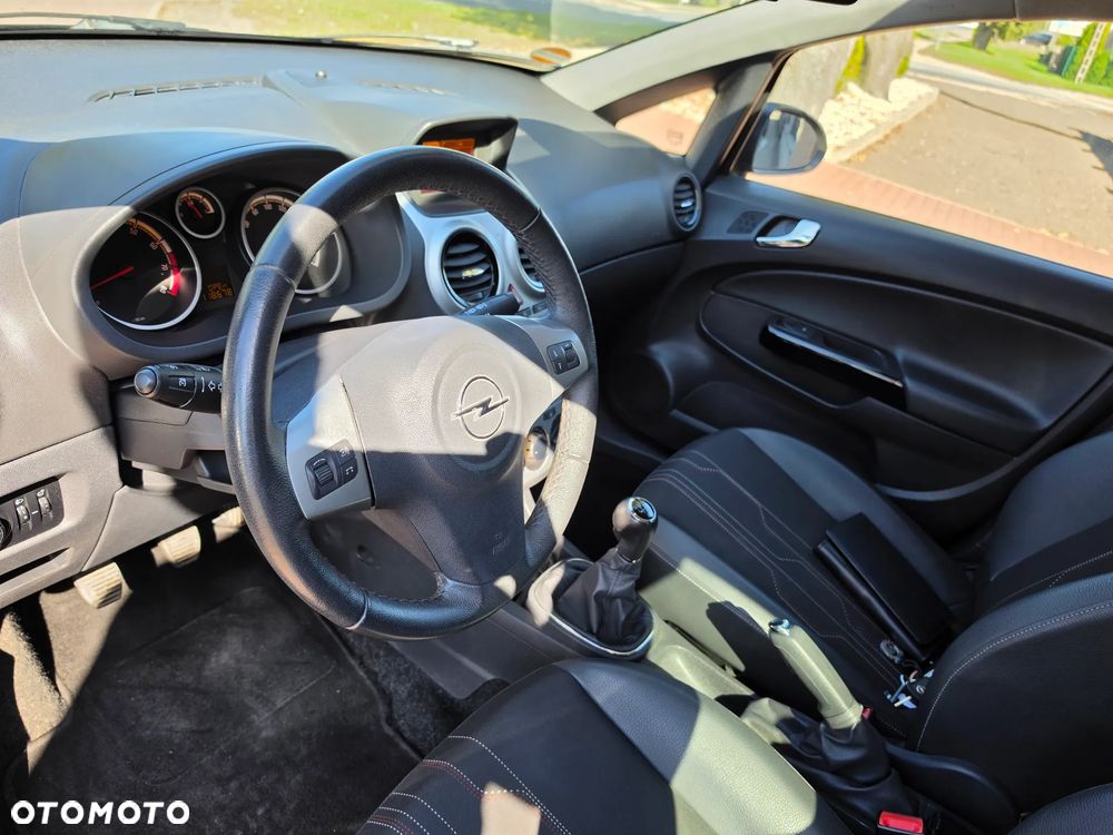 Opel Corsa 1.4 16V Navi - 17