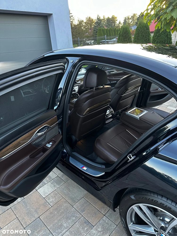 BMW Seria 7 740d xDrive - 14