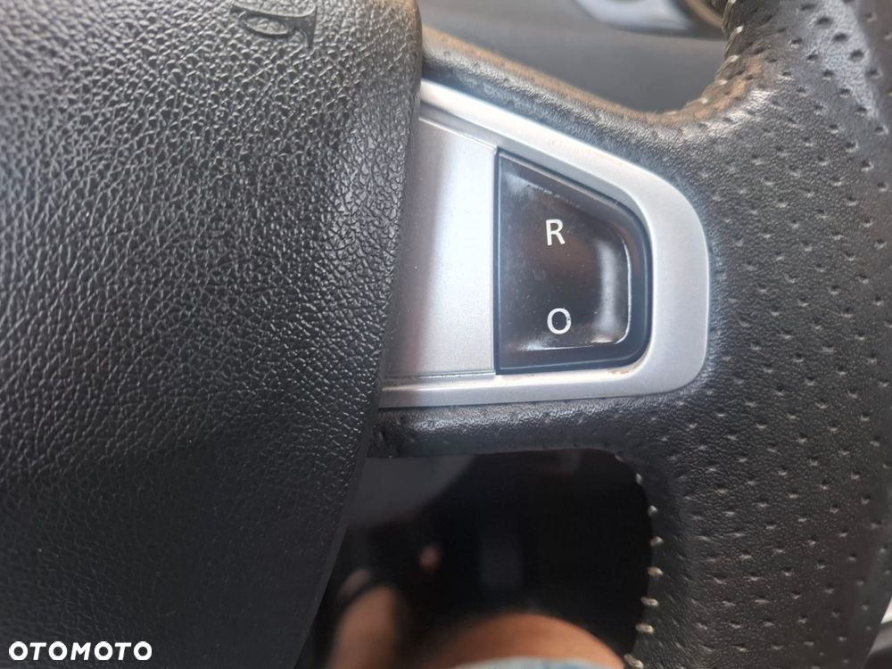 Renault Scenic 1.9 dCi Bose Edition - 21