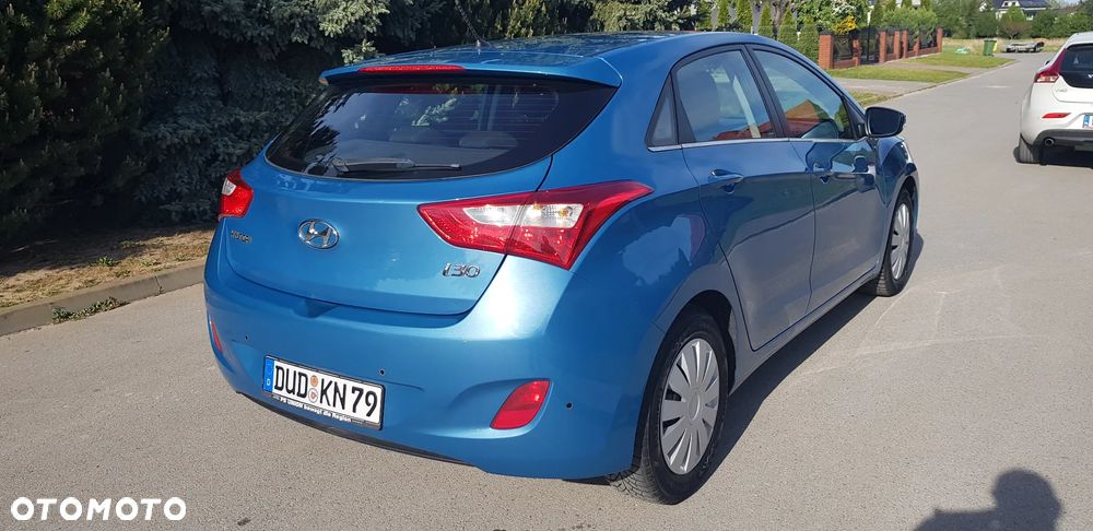 Hyundai i30 1.4 Trend - 14