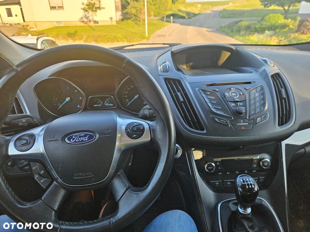 Ford Kuga 2.0 TDCi 4x4 Titanium - 9