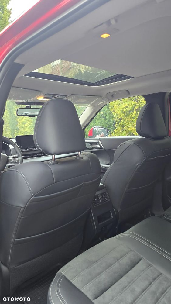 Mitsubishi Outlander - 16