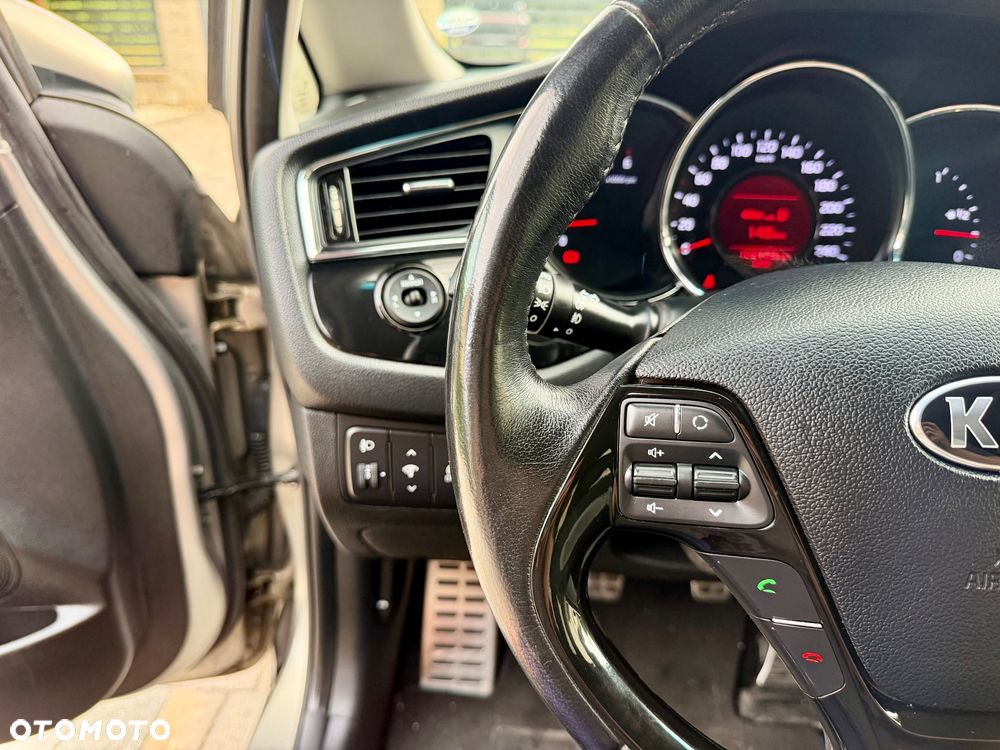 Kia Ceed 1.6 CRDi L - 17