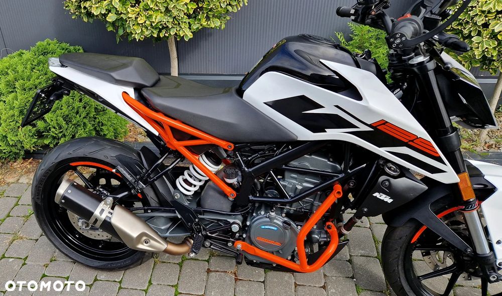 KTM Duke - 18