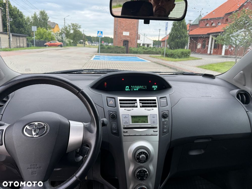 Toyota Yaris 1.3 Luna - 5