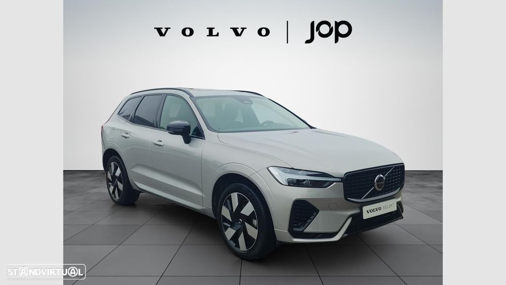 Volvo XC 60 2.0 T6 PHEV Plus Dark AWD — fotografia 9
