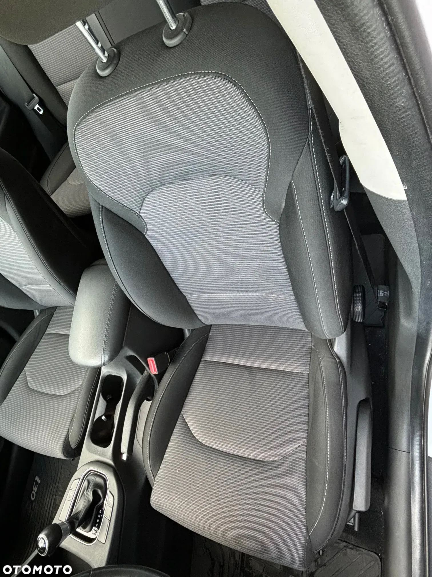 Hyundai i30 1.6 D Classic + DCT - 9