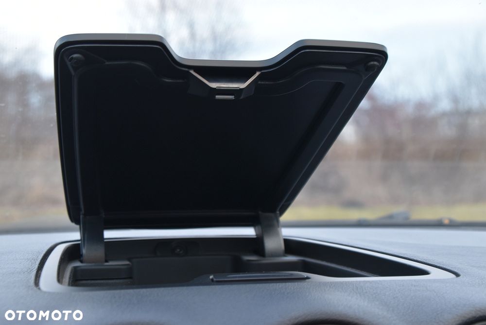 Ford S-Max 2.0 TDCi DPF Trend - 30